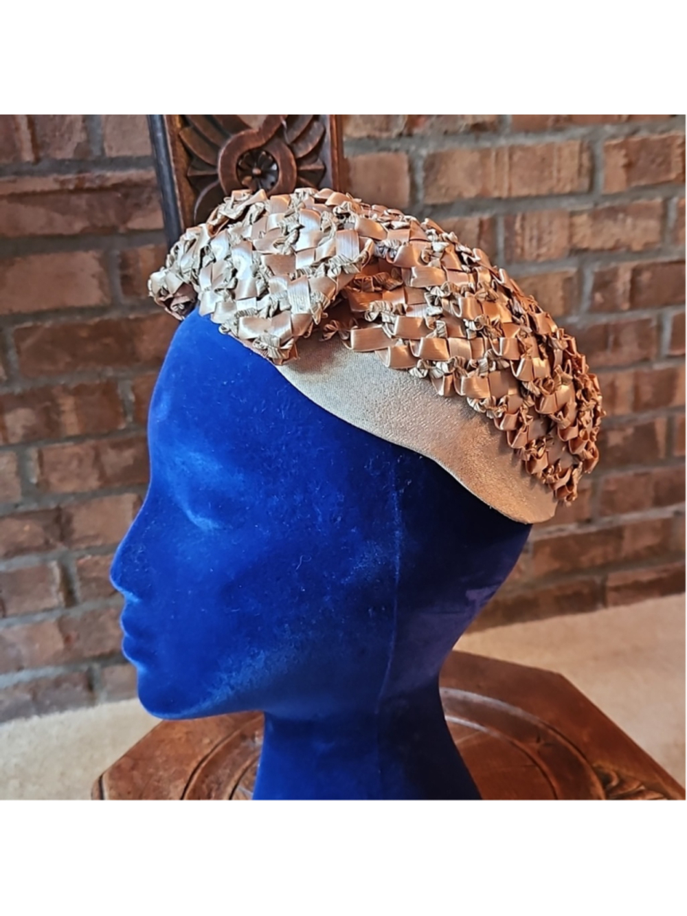 Vintage lovely grass and fabric ladies hat. Gladys & Belle NY 1940's or 50's